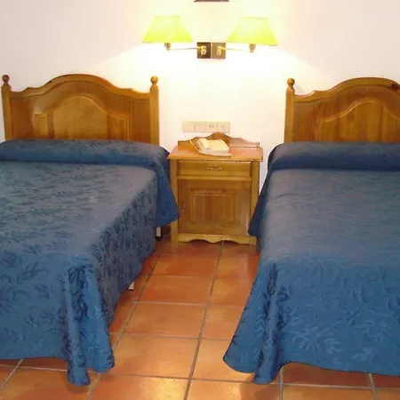 Hospederia El Convento Hotel 2*