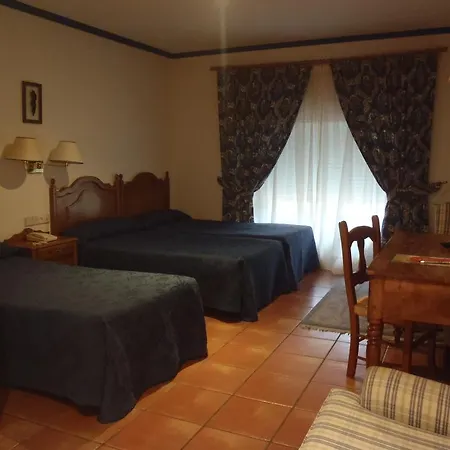 Hotel Hospederia El Convento 2*