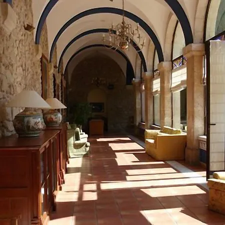 Hospederia El Convento Hotel