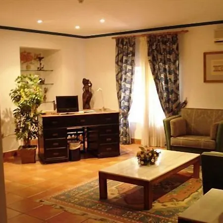 Hotel Hospederia El Convento 2*