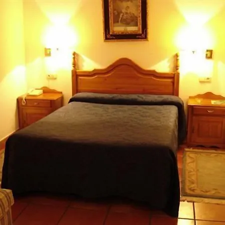Hotel Hospederia El Convento 2*