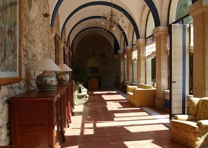 Hospederia El Convento 호텔