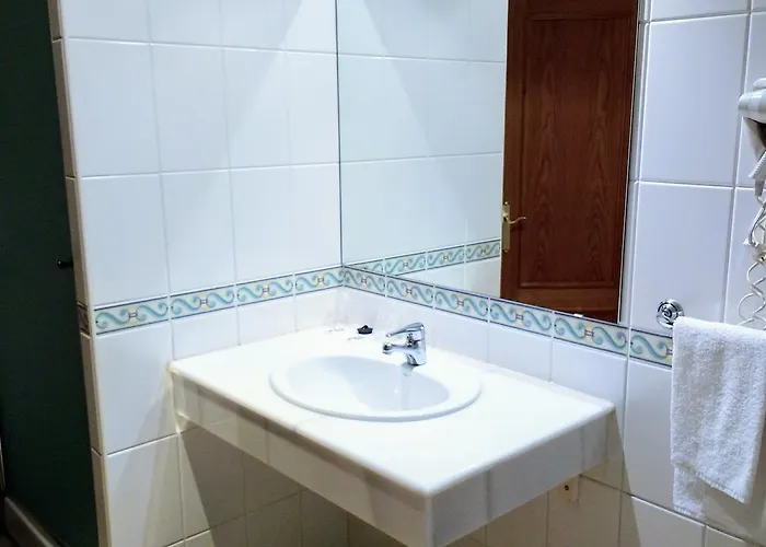 Hospederia El Convento 2* 미란다데에브로